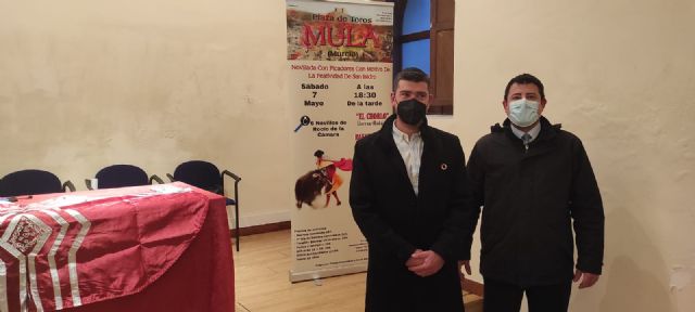 VOX aplaude el comienzo de la temporada taurina en Mula y acude a su presentación - 1, Foto 1