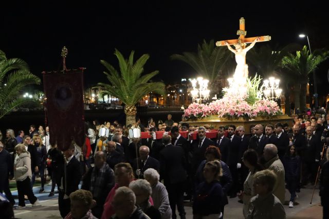 El Santísimo Cristo del Mar Menor recorrió las 14 estaciones del Vía Crucis - 1, Foto 1