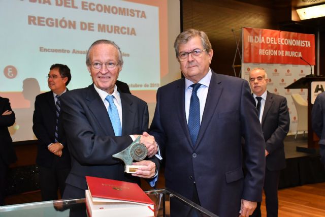 El Colegio de Economistas de la Región de Murcia lamenta el fallecimiento de Josep Piqué - 1, Foto 1