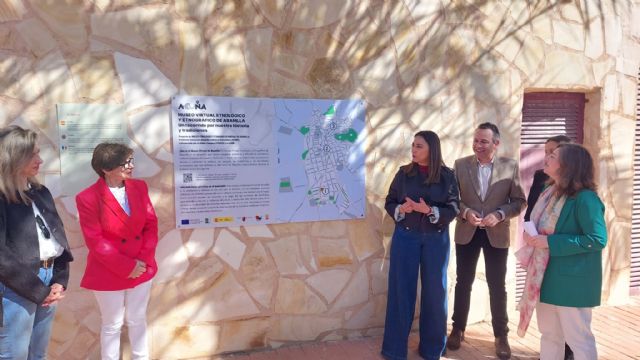 Abanilla cuenta desde hoy con tres murales que ponen en valor el patrimonio cultural, etnológico y natural de la localidad - 1, Foto 1