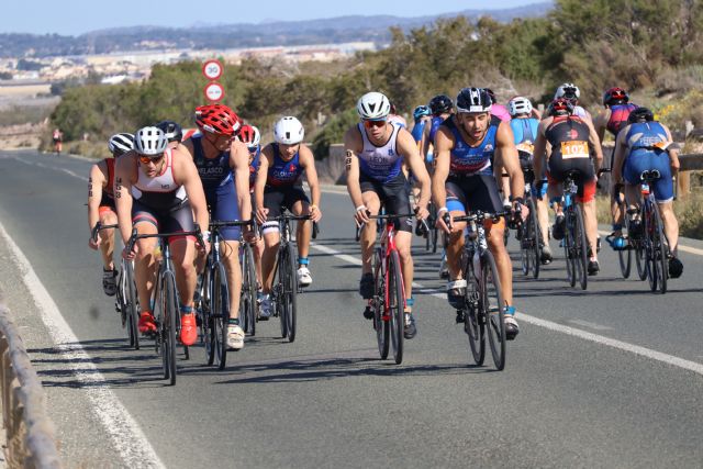 Bartomeu Crespi e Inés Fernández se coronan en el XV Triatlón Marina de Las Salinas - 2, Foto 2