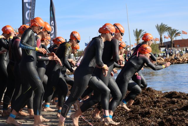 Bartomeu Crespi e Inés Fernández se coronan en el XV Triatlón Marina de Las Salinas - 3, Foto 3