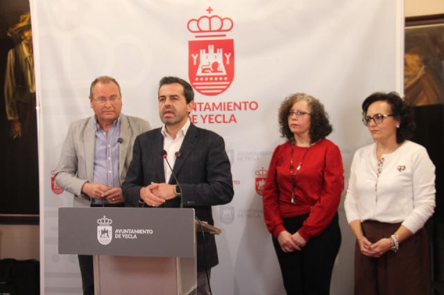 VOX denuncia el pacto PP-PSOE para aprobar los presupuestos de 2026: “Una traición al mandato electoral y un abrazo al bipartidismo” - 3, Foto 3