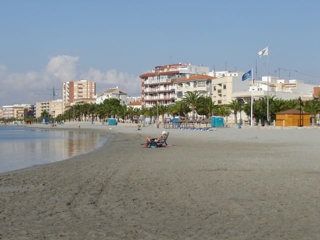 Tres banderas azules ondearán en las playas de San Pedro del Pinatar - 1, Foto 1