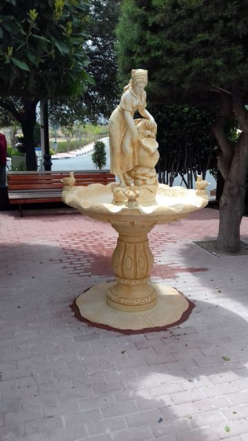Una nueva fuente decorativa embellece el jardín de la Plaza Mayor de la Murta - 1, Foto 1