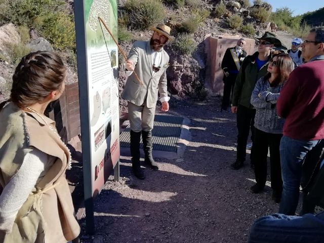 Se prorrogan tres meses más, durante este verano, el contrato de gestión de actividades de promoción en el yacimiento argárico La Bastida, Foto 6
