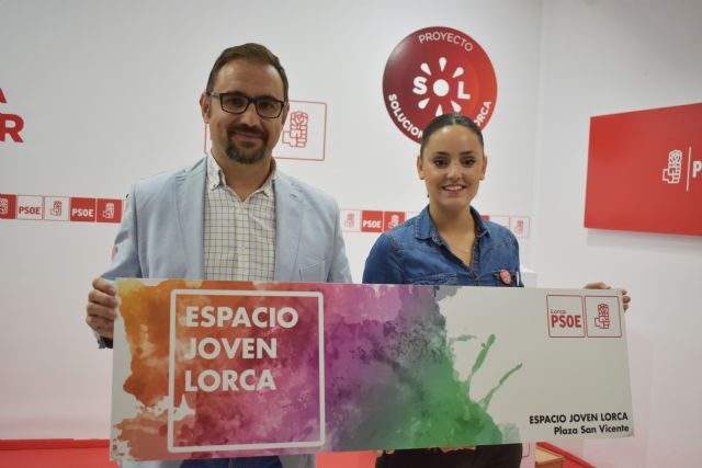 La habilitación de salas de estudio 24 horas, la construcción de un centro de ocio juvenil y la creación del Festival del Sol entre otras medidas, marcan la apuesta del PSOE por los jóvenes de Lorca - 1, Foto 1