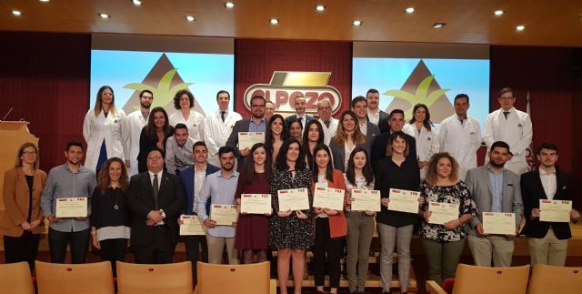 Grupo Fuertes y la UMU entregan los diplomas a los alumnos de la primera promocin del programa Business Talent 2019, Foto 1