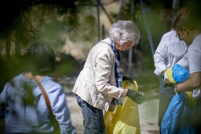 Desde LIBERA se hace un llamamiento a la sociedad contra el abandono de guantes y mascarillas durante la etapa de desconfinamiento - 2, Foto 2