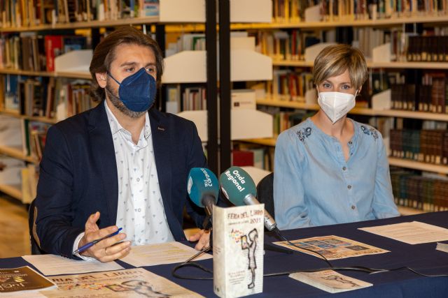 La Feria del Libro de Caravaca llega arropada por 15 actividades culturales al aire libre para todos los públicos - 2, Foto 2