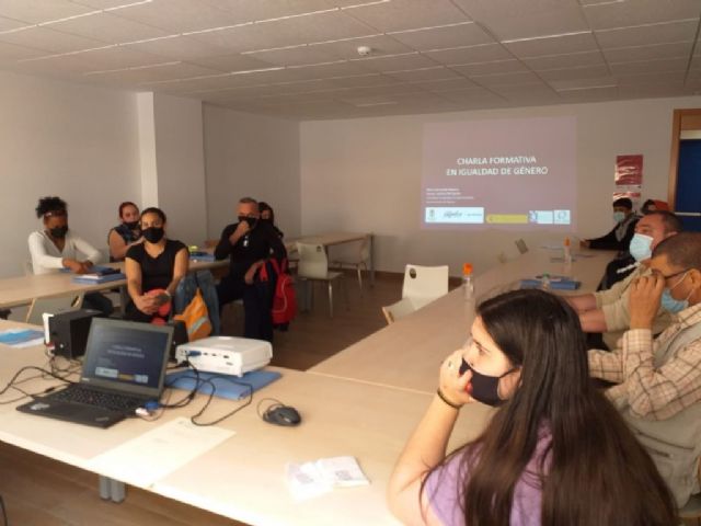 Charla sobre Sensibilización en Igualdad y Prevención de la Violencia de Género - 3, Foto 3