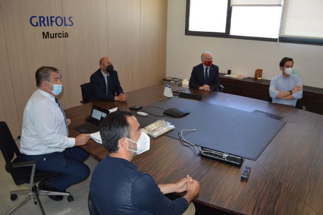 El alcalde torreño visita las instalaciones de la multinacional farmacéutica Grifols en el municipio - 2, Foto 2