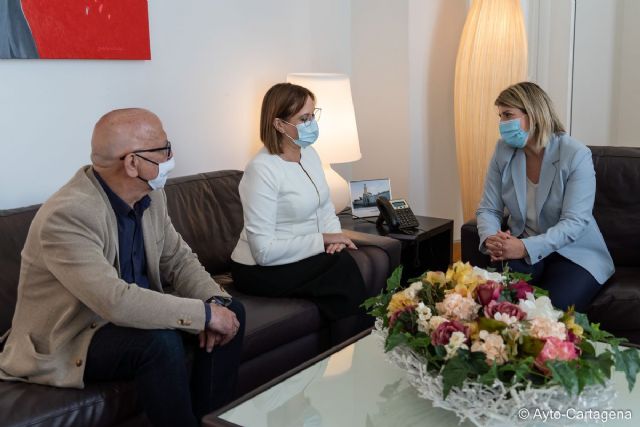 El Ayuntamiento y la CARM acuerdan la ampliación de plazas en los Centros de Día de El Algar y Los Dolores - 1, Foto 1