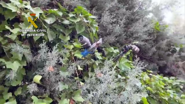 La Guardia Civil desmantela una organización criminal que estafó a 160 personas de toda España a cuenta del 'Black Friday' - 3, Foto 3