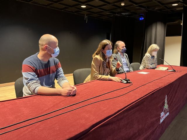 Salvador Robles presenta en Águilas el libro 1951 - 1, Foto 1