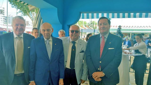 Antonio Rendón .El Ateneo de Triana celebró un al fuerzo con diferentes personalidades del mundo de la Política, Judiciales, directivos de Empresas y restauraciones - 4, Foto 4