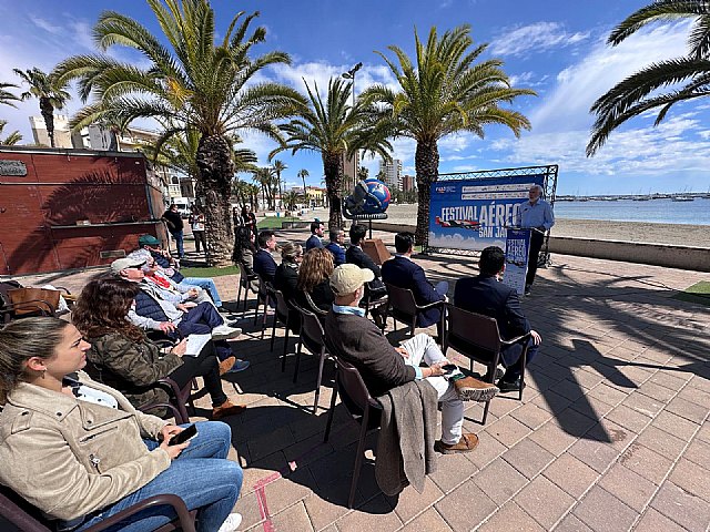 La Patrulla PAPEA y la Patrulla Águila enmarcará la exhibición aérea del domingo 5 de mayo en San Javier - 1, Foto 1