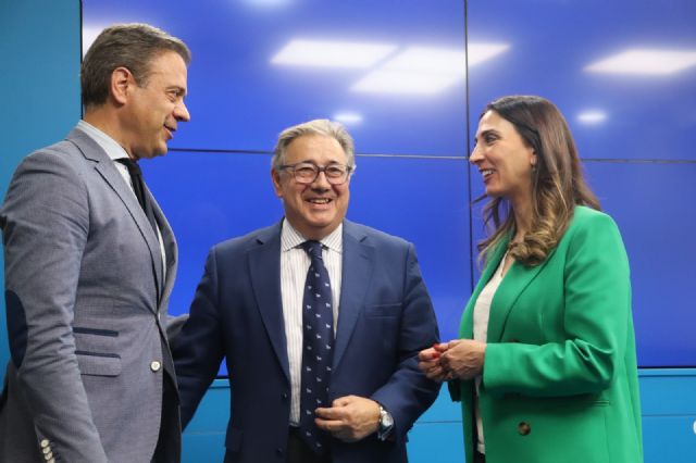 Zoido: El 9J se elige entre el modelo del PP, que defiende la sostenibilidad de la agricultura, y el del PSOE de Teresa Ribera, el de la sostenibilidad medioambiental caiga quien caiga - 1, Foto 1