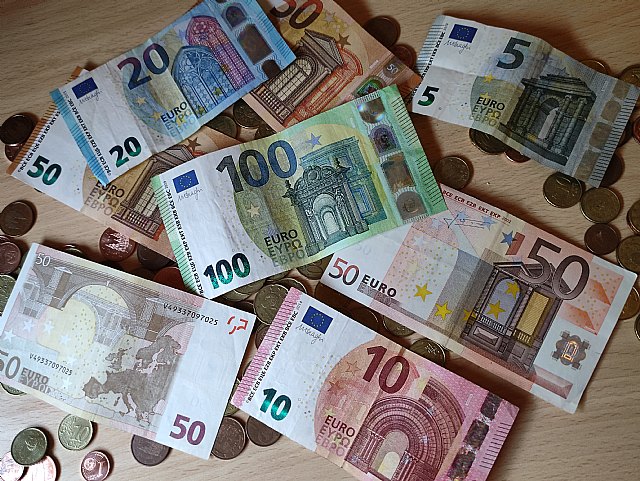 España supera en abril los 21 millones de afiliados a la Seguridad Social y crea empleo durante 48 meses seguidos - 1, Foto 1