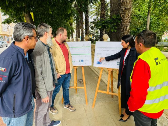 El Gobierno de Lorca promueve la movilidad sostenible mediante la creación de un nuevo carril bici en la Avenida de las Fuerzas Armadas, en el barrio de Los Ángeles - 2, Foto 2