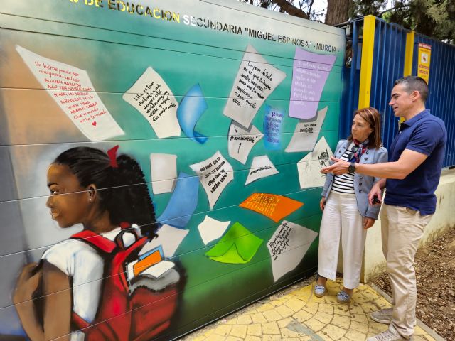 Murcia suma dos nuevos grafitis a sus calles con un mensaje contra el acoso escolar realizado por el artista Pigüo - 1, Foto 1