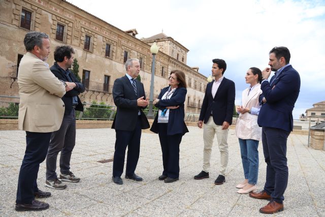 La UCAM culminará la restauración del Monasterio de Los Jerónimos con la rehabilitación de dos fachadas - 1, Foto 1