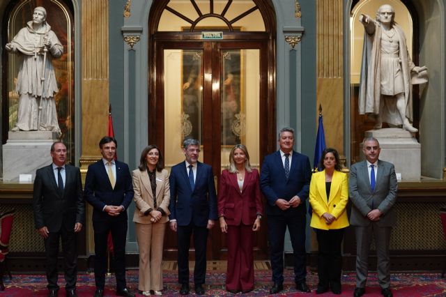 El PP exige en el Senado una moratoria de la Ley de Costas para evitar la demolición de las viviendas de 600 familias de la Región - 2, Foto 2