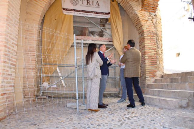 El Ayuntamiento de Lorca  pone en marcha una actuación urgente para proteger el Porche de San Antonio y los tramos de muralla afectados por las lluvias de marzo de 2025 - 4, Foto 4