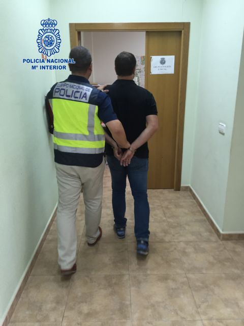 Dos hermanos detenidos por un robo con violencia en un parque - 1, Foto 1