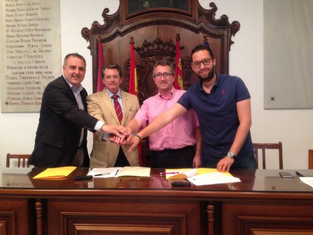 El Ayuntamiento emitirá en directo los plenos municipales gracias a la firma de un convenio con la CARM - 1, Foto 1