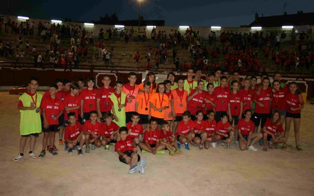 1.300 niños y niñas se dan cita en la fiesta de clausura de las Escuelas Deportivas Municipales - 1, Foto 1