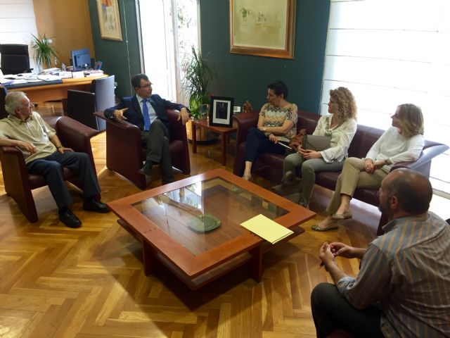 El Ayuntamiento trabaja para reforzar el apoyo a las familias en situación de crisis - 1, Foto 1