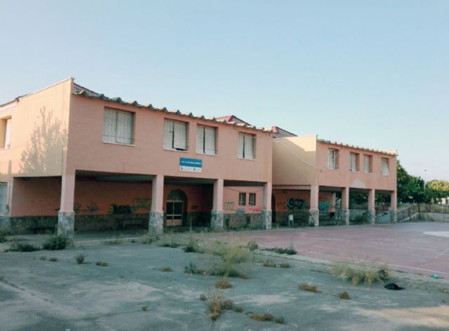 Cs vuelve a reclamar la puesta en valor del edificio Escuelas Nuevas de El Palmar y exige a Patrimonio que frene su deterioro - 1, Foto 1