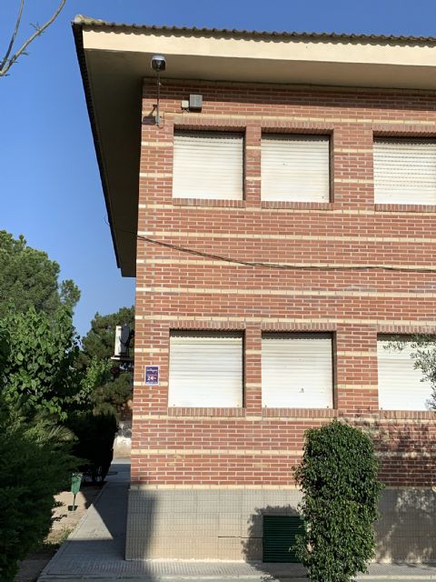 La Consejería de Educación repara la grieta de la fachada del colegio El Parque - 2, Foto 2