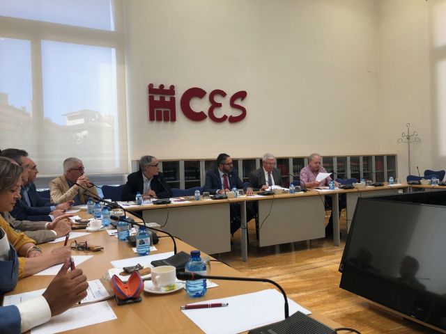 Los constructores reclaman ayudas para parados en formación que sufren riesgo de exclusión social - 1, Foto 1