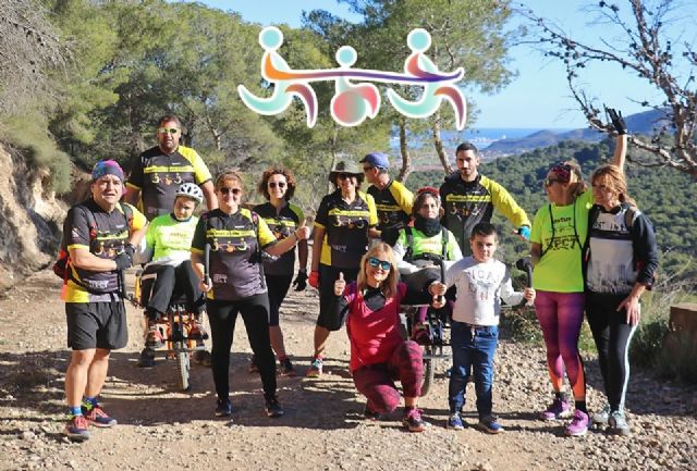Apoya a Zancadas sobre Ruedas en el proyecto Contigo, 50 y más de Cinfa - 1, Foto 1