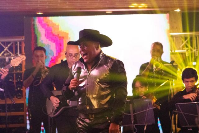 JC Rey lanzó oficialmente su producción discográfica JC Rey El Toro en un emocionante showcase - 2, Foto 2