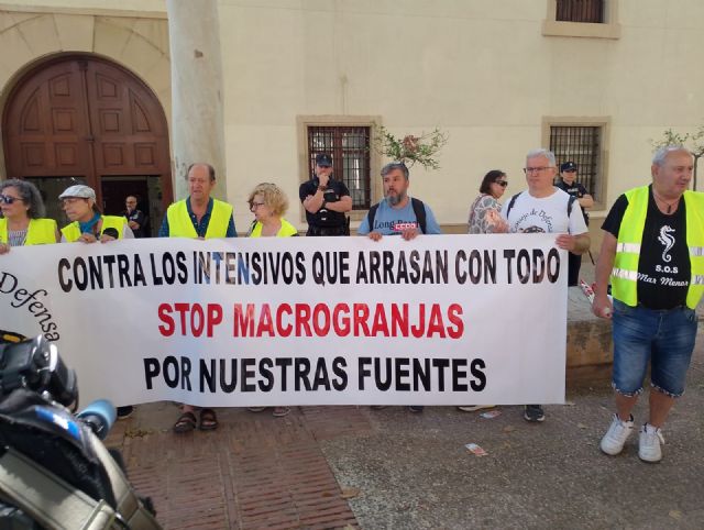 Han presentado a la CHS y a la Consejería de Agricultura un Decálogo de Medidas imperiosas para poner orden en relación a la Cuenca del Segura - 3, Foto 3