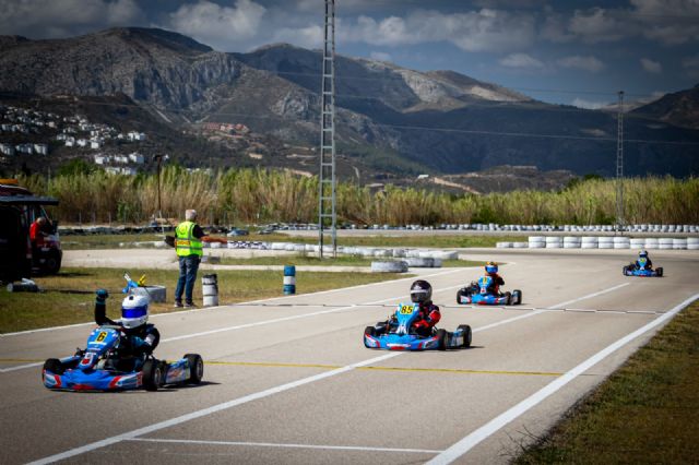 El joven piloto de karts, Lourenço Dinis, se proclama Campeón de España en la categoría T4 Series Mini - 4, Foto 4