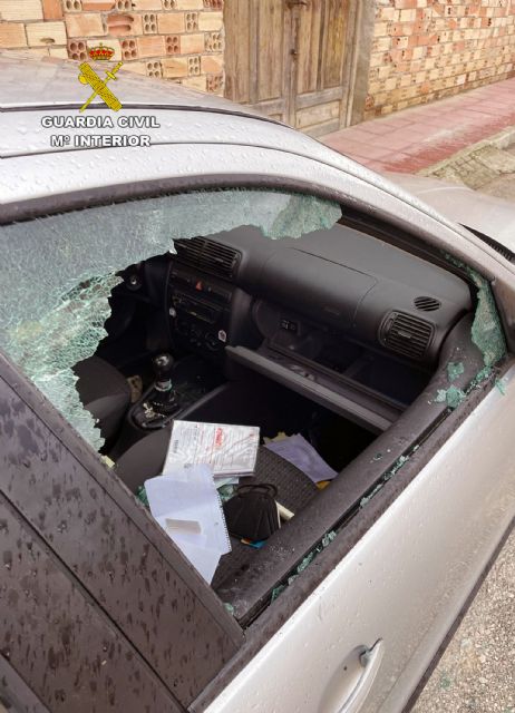 La Guardia Civil sorprende a un experimentado delincuente después de robar en siete coches - 1, Foto 1