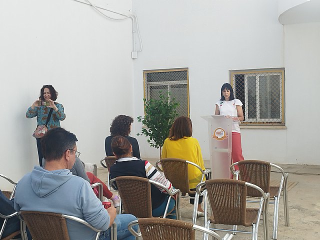 El IES Prado Mayor inaugura su nueva biblioteca dedicada al docente Diego Jesús Romera González, Foto 7