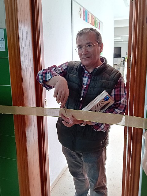 El IES Prado Mayor inaugura su nueva biblioteca dedicada al docente Diego Jesús Romera González, Foto 8
