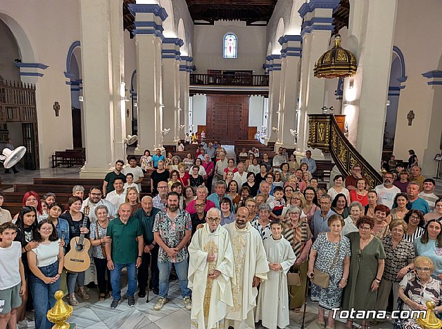 Sesenta años de sacerdocio, humildad y servicio: Totana homenajea a Isidro Molino en sus Bodas de Diamante Sacerdotales - 2, Foto 2