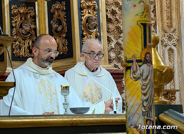 Sesenta años de sacerdocio, humildad y servicio: Totana homenajea a Isidro Molino en sus Bodas de Diamante Sacerdotales - 5, Foto 5