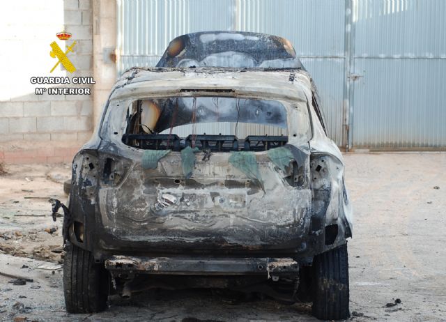 La Guardia Civil detiene a una pareja por la tentativa de homicidio de un vecino de San Javier - 2, Foto 2