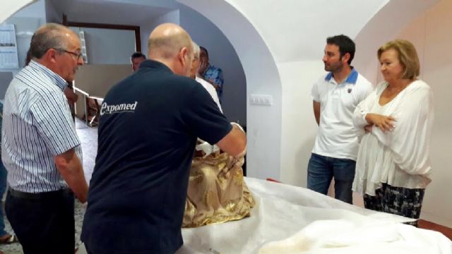 La imagen de la Virgen de las Huertas se traslada al Centro Regional de Restauración - 1, Foto 1