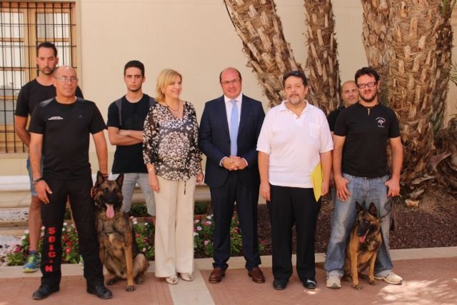 La Comunidad amplía la atención a las víctimas de violencia de género con un programa novedoso de perros adiestrados - 1, Foto 1