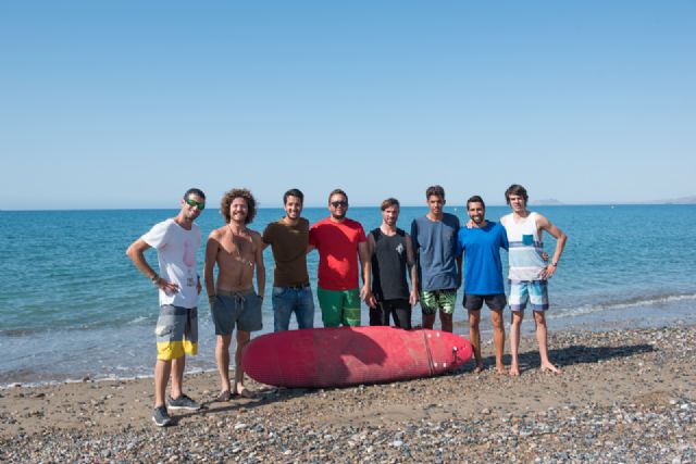Surfistas de toda España se forman en Mazarrn en un curso de entrenador nacional, Foto 1