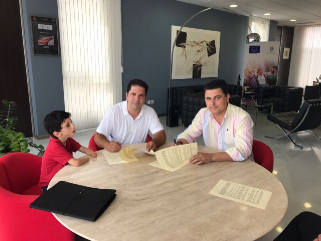 El Ayuntamiento firma un convenio con la Fundación RafaPuede para la realización de prácticas de los alumnos del programa mixto de empleo y formación - 1, Foto 1