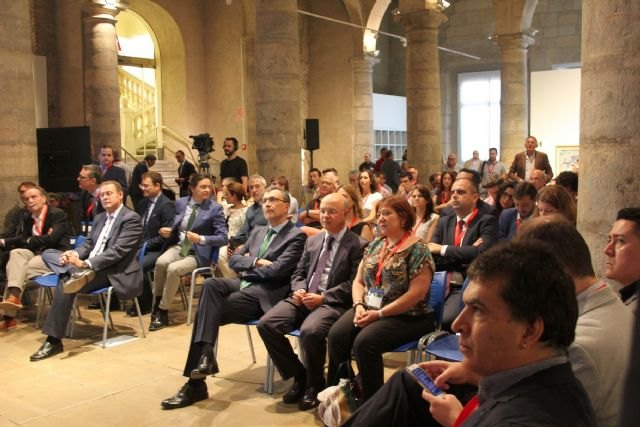 La Comunidad trabaja en la implantación de redes ultrarrápidas para que la sociedad del conocimiento llegue a toda la Región - 1, Foto 1